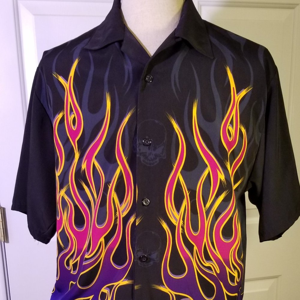 Dragonfly Black Flame & Skull up SS Shirt L, NWOT